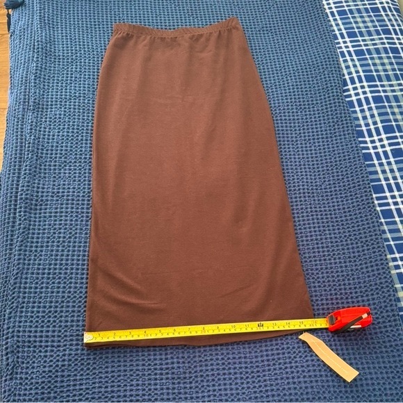 REFORMATION bodycon skirt - Picture 3 of 3